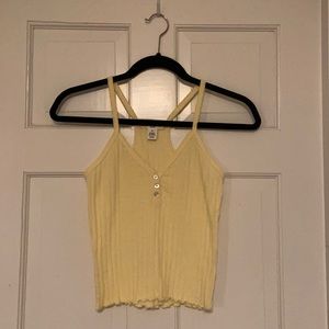 Tilly’s women’s yellow crop top